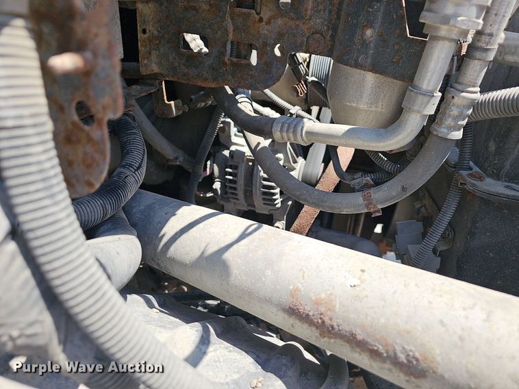 image for item DR3404 2005 Chevrolet C8500  truck cab and chassis