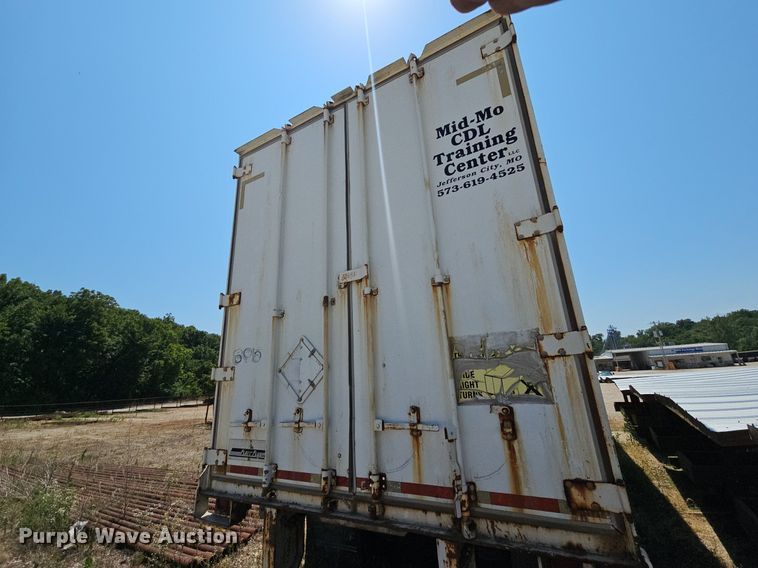 image for item DR3405 1999 Fruehauf  dry van trailer