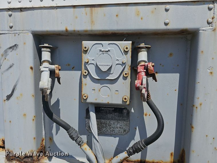 image for item DR3405 1999 Fruehauf  dry van trailer