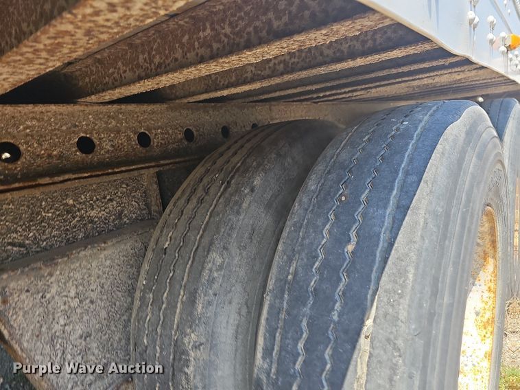 image for item DR3405 1999 Fruehauf  dry van trailer