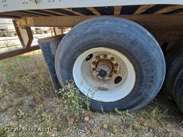 image for item DR3405 1999 Fruehauf  dry van trailer