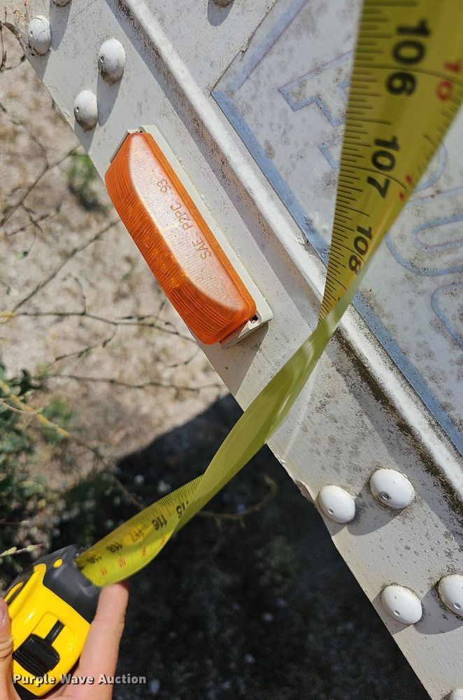 image for item DR3405 1999 Fruehauf  dry van trailer