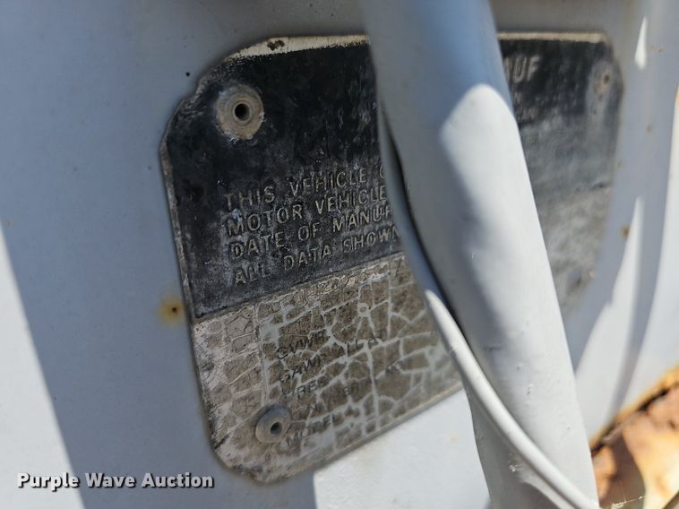 image for item DR3405 1999 Fruehauf  dry van trailer