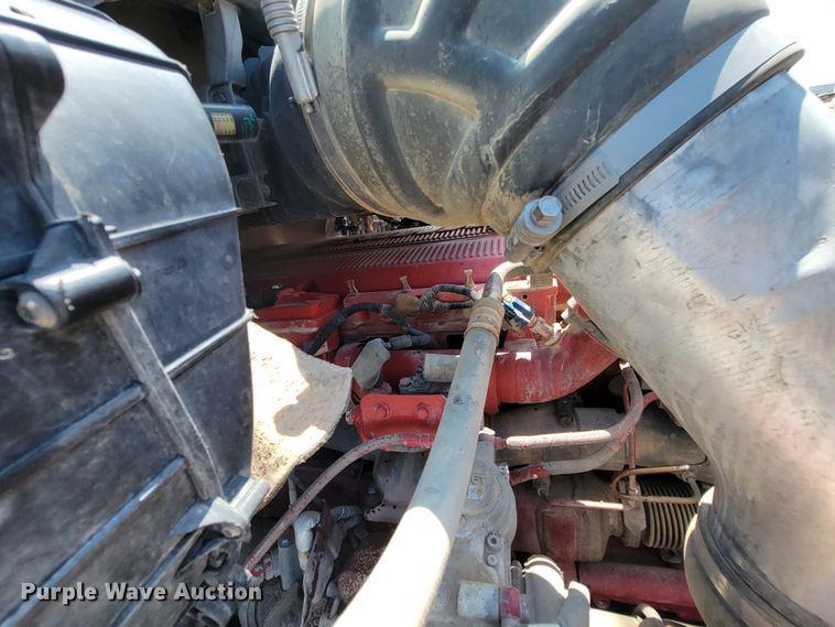 image for item HY9035 2015 Kenworth T680  semi truck