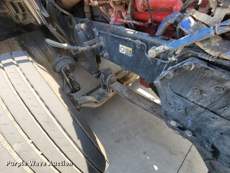 image for item HY9035 2015 Kenworth T680  semi truck