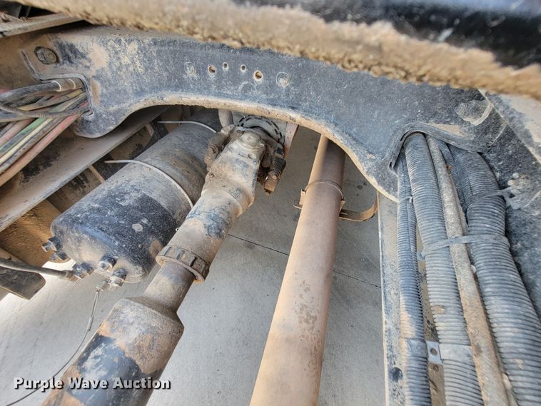 image for item HY9035 2015 Kenworth T680  semi truck