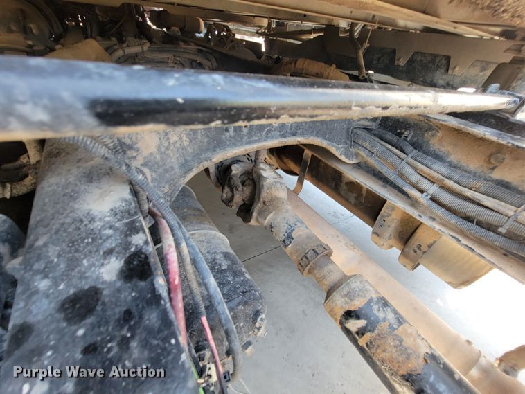 image for item HY9035 2015 Kenworth T680  semi truck