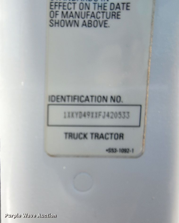 image for item HY9035 2015 Kenworth T680  semi truck