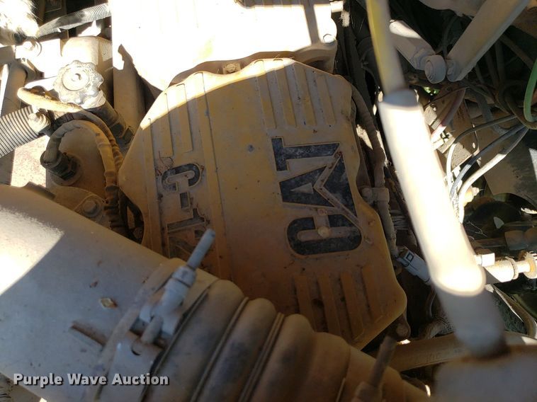 image for item IP9391 1998 Ford LT9000  dump truck