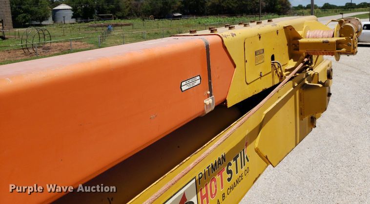 image for item IP9393 1983 Ford 8000  bucket truck