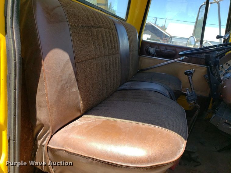 image for item IP9393 1983 Ford 8000  bucket truck