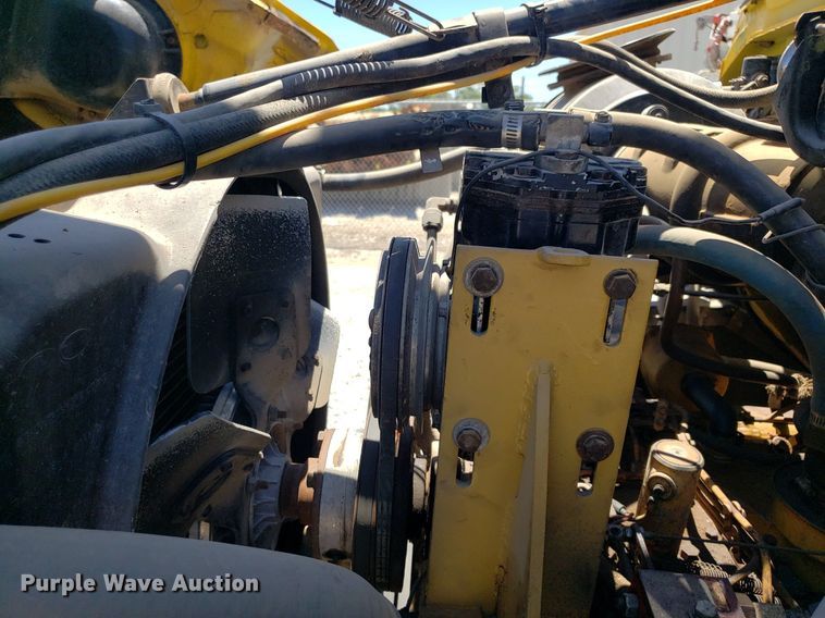 image for item IP9393 1983 Ford 8000  bucket truck