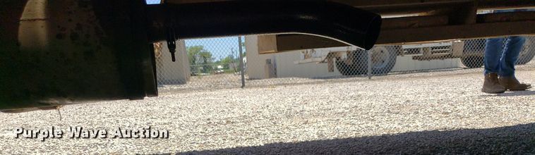 image for item IP9393 1983 Ford 8000  bucket truck