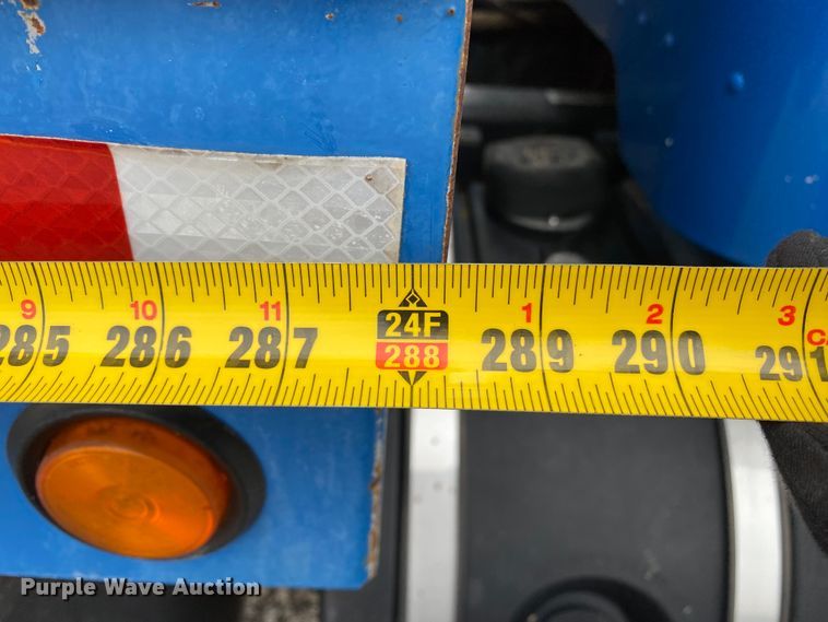 image for item JW9155 2013 Peterbilt 367  flatbed truck