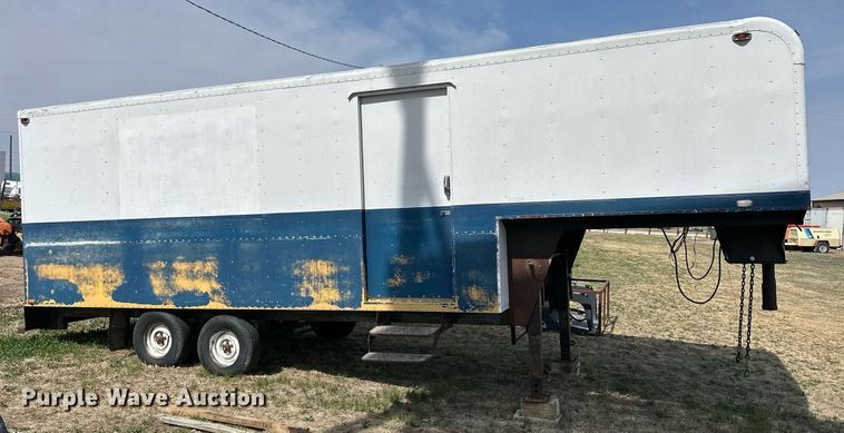 image for item KL9151 Enclosed cargo trailer