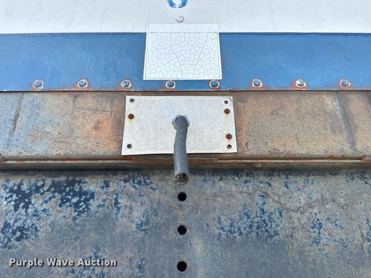 image for item KL9151 Enclosed cargo trailer