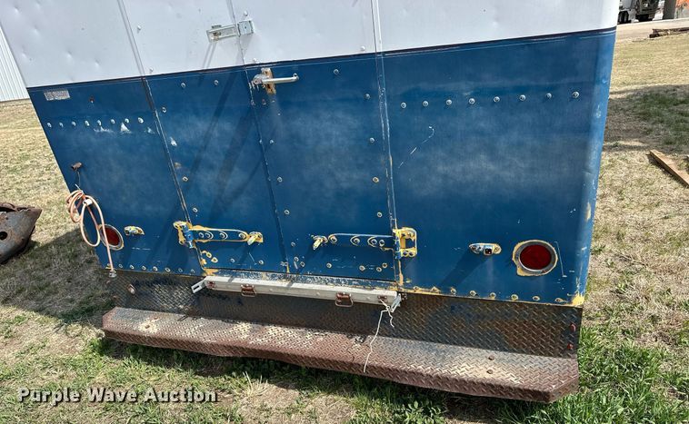 image for item KL9151 Enclosed cargo trailer