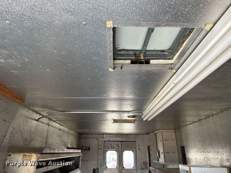 image for item KL9151 Enclosed cargo trailer