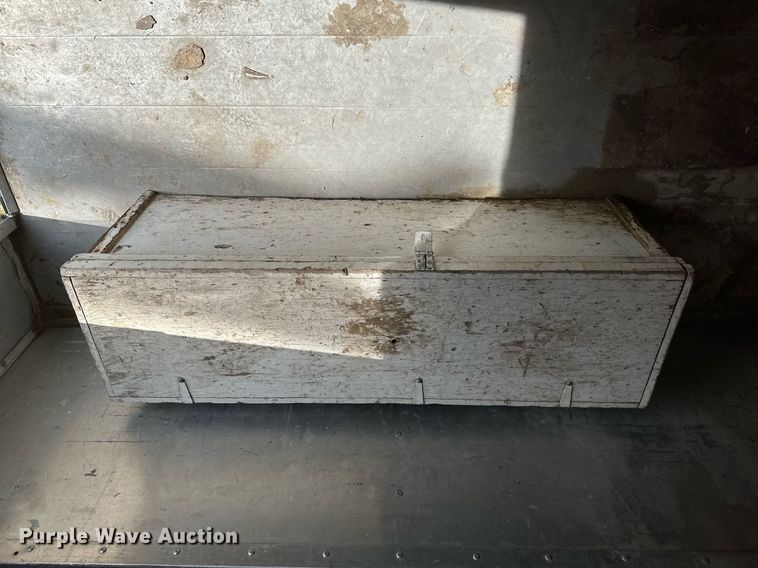 image for item KL9151 Enclosed cargo trailer