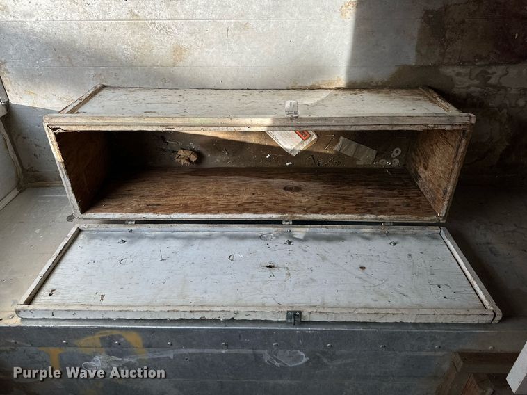 image for item KL9151 Enclosed cargo trailer