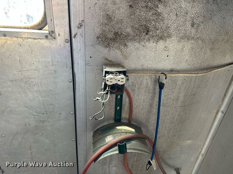 image for item KL9151 Enclosed cargo trailer