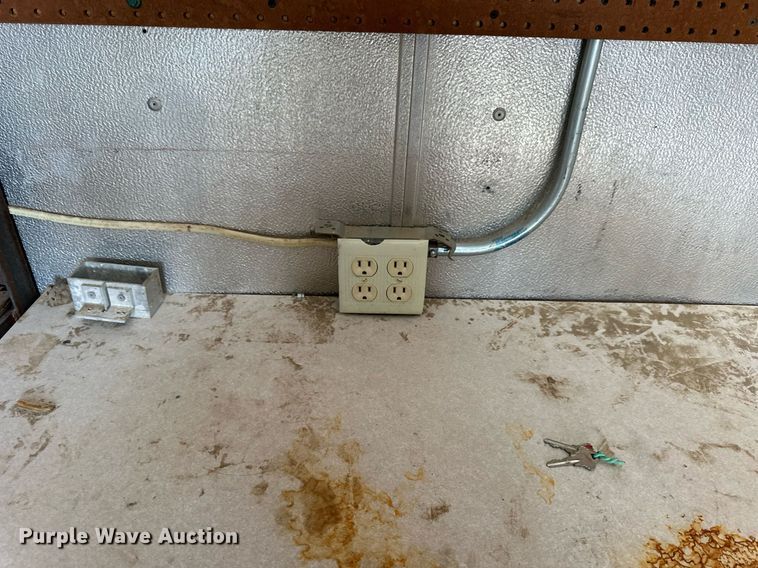 image for item KL9151 Enclosed cargo trailer