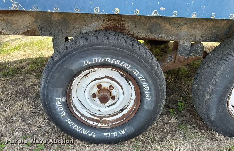 image for item KL9151 Enclosed cargo trailer