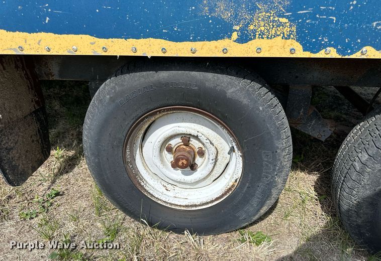 image for item KL9151 Enclosed cargo trailer