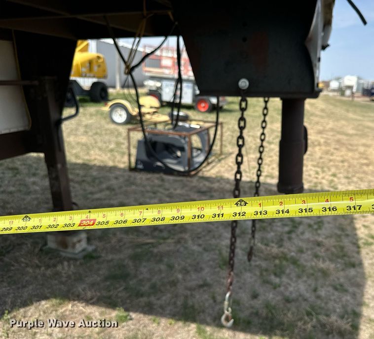 image for item KL9151 Enclosed cargo trailer