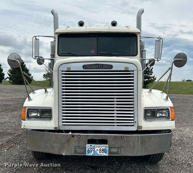 image for item KW9176 1996 Freightliner FLD semi truck