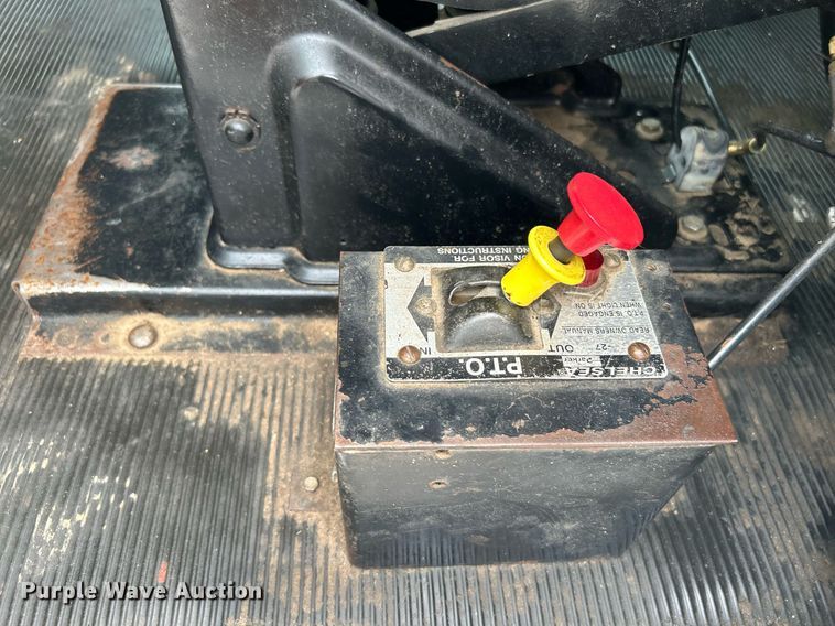 image for item KW9176 1996 Freightliner FLD semi truck