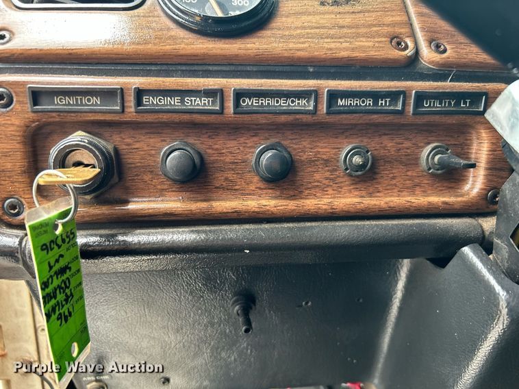 image for item KW9176 1996 Freightliner FLD semi truck