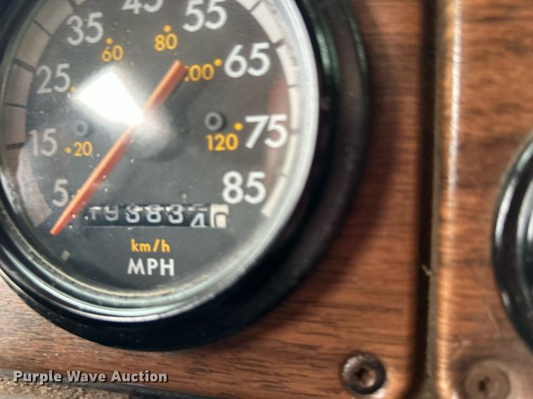 image for item KW9176 1996 Freightliner FLD semi truck