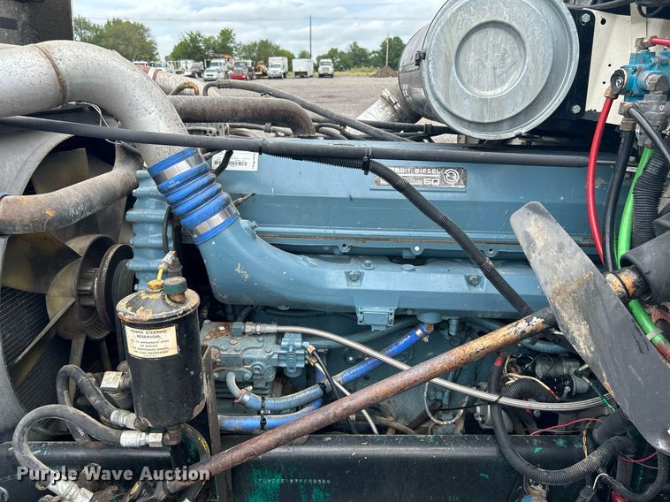 image for item KW9176 1996 Freightliner FLD semi truck