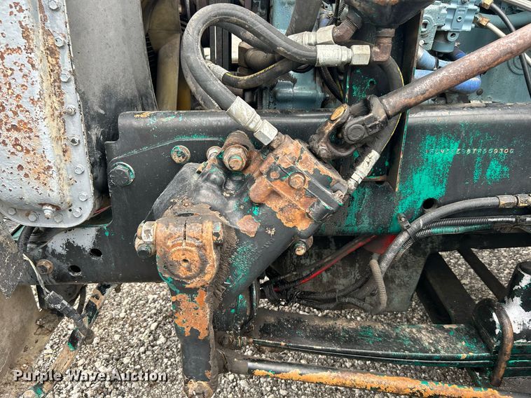 image for item KW9176 1996 Freightliner FLD semi truck