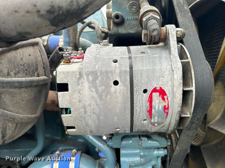 image for item KW9176 1996 Freightliner FLD semi truck