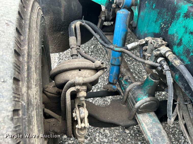 image for item KW9176 1996 Freightliner FLD semi truck