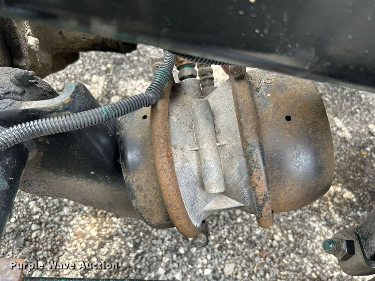 image for item KW9176 1996 Freightliner FLD semi truck