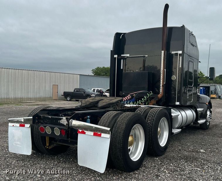 image for item KW9181 2008 Kenworth T660  semi truck