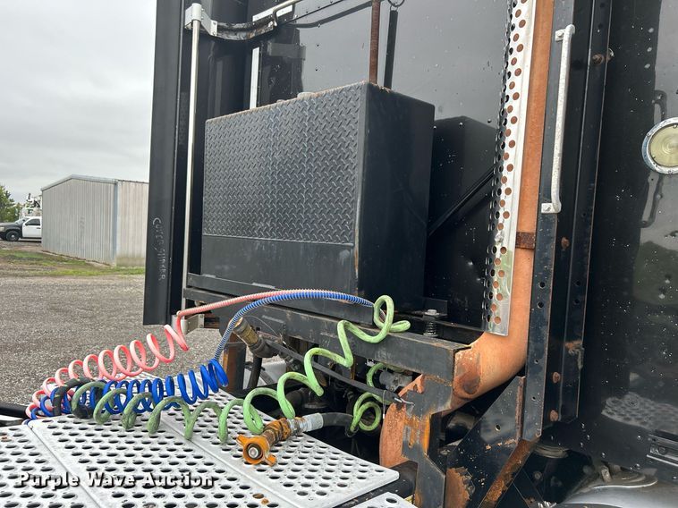 image for item KW9181 2008 Kenworth T660  semi truck