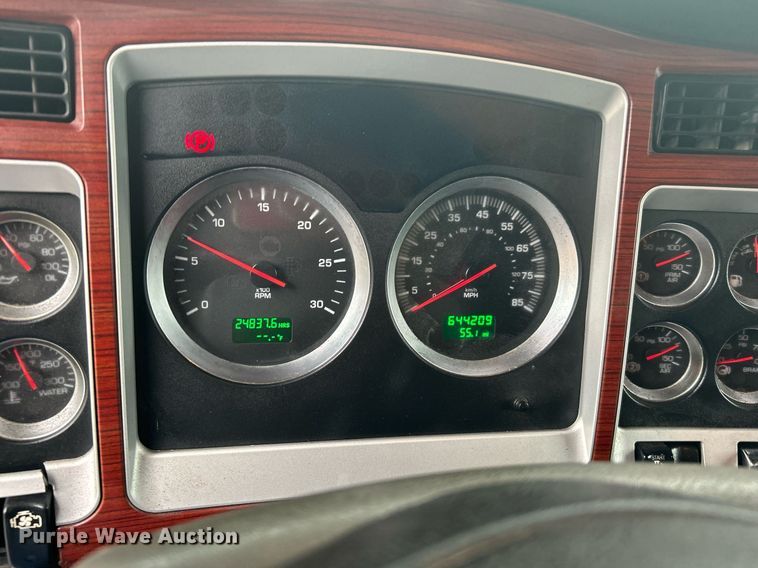 image for item KW9181 2008 Kenworth T660  semi truck