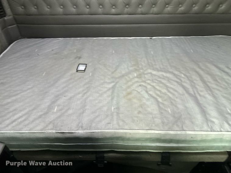 image for item KW9181 2008 Kenworth T660  semi truck