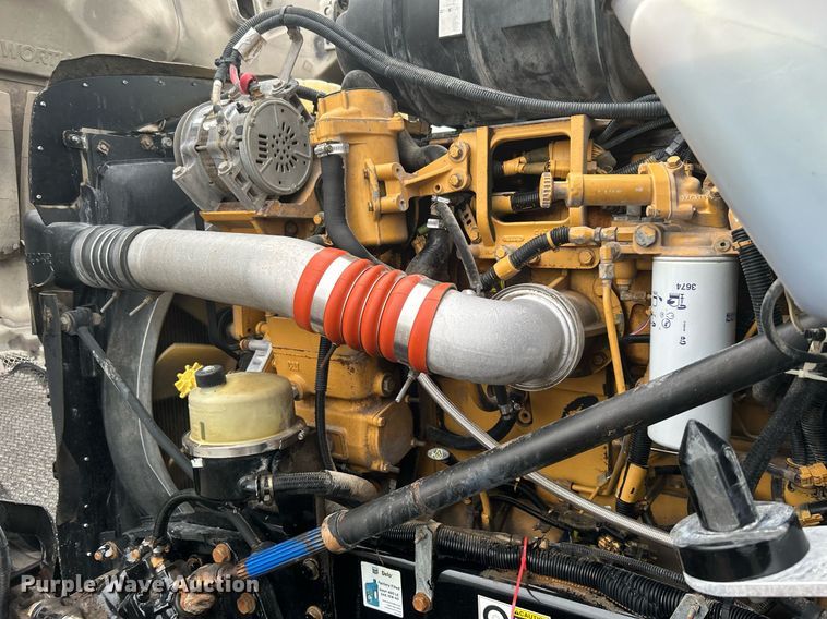 image for item KW9181 2008 Kenworth T660  semi truck