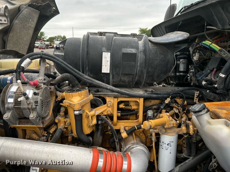 image for item KW9181 2008 Kenworth T660  semi truck