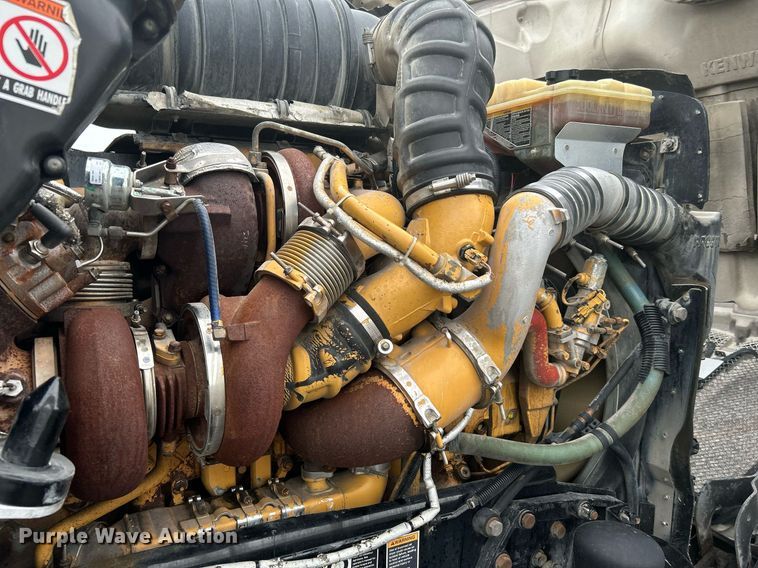 image for item KW9181 2008 Kenworth T660  semi truck