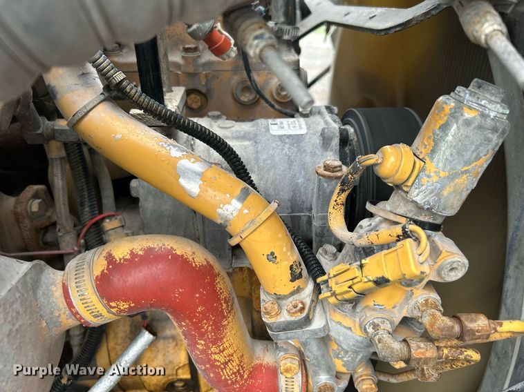 image for item KW9181 2008 Kenworth T660  semi truck