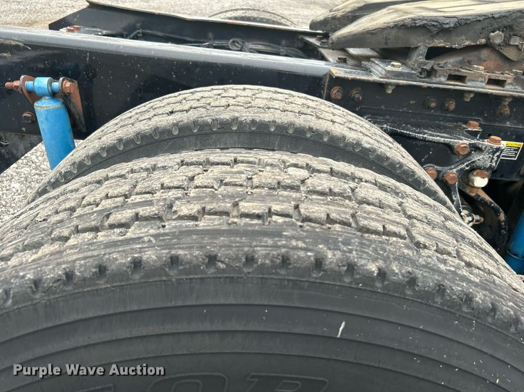 image for item KW9181 2008 Kenworth T660  semi truck