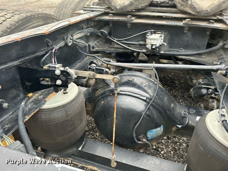 image for item KW9181 2008 Kenworth T660  semi truck