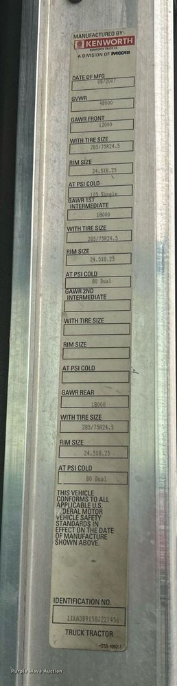 image for item KW9181 2008 Kenworth T660  semi truck