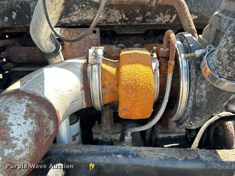 image for item KW9186 1999 Freightliner FLD  semi truck